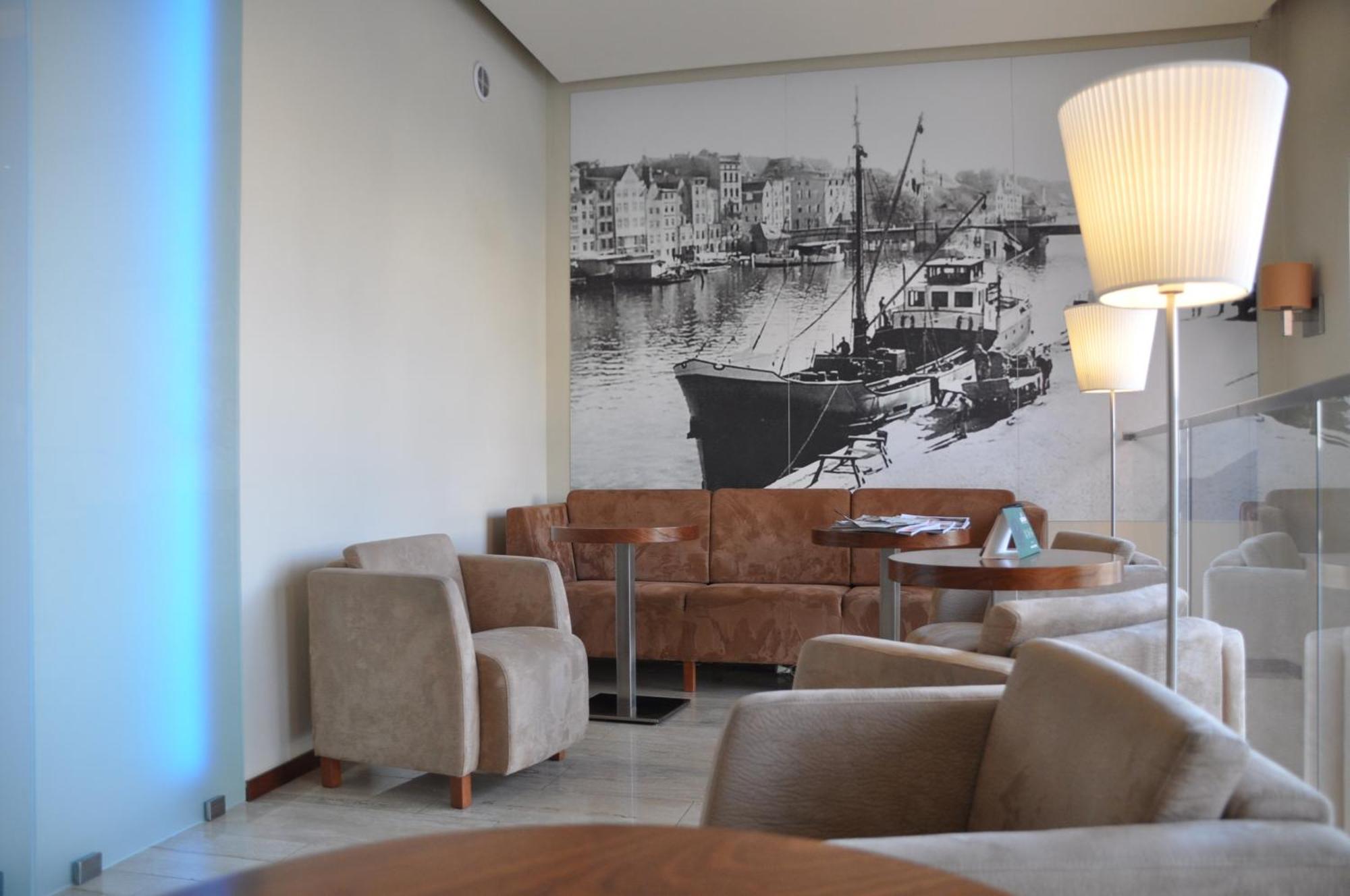Hotel Atrium Elblag Exterior photo